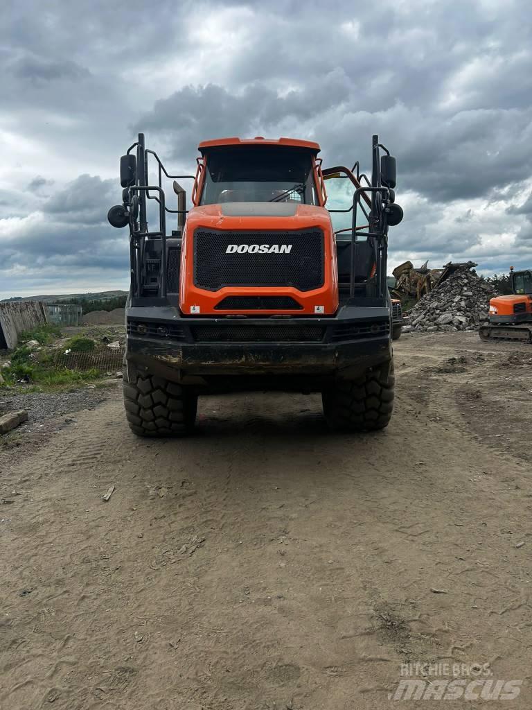 Doosan DA 30 - 7 Midjestyrd dumper