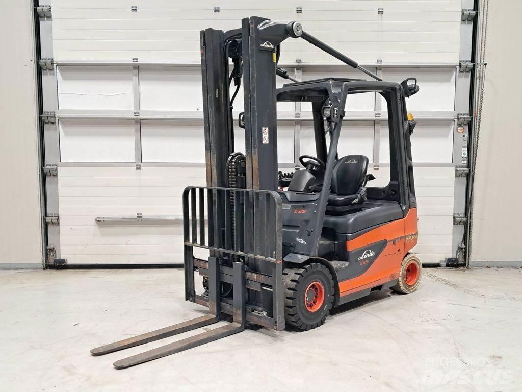 Linde E25-01 Elmotviktstruckar