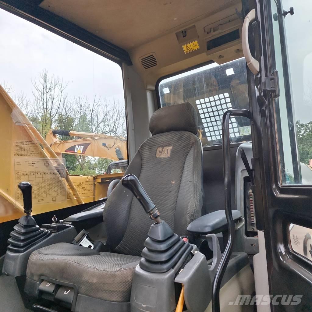 CAT 320 D Bandgrävare