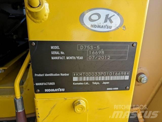 Komatsu D 75 S-5 Bandlastare
