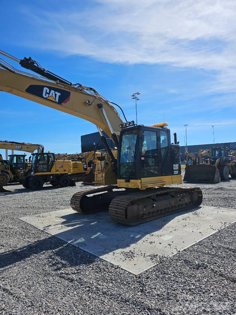 CAT 325 F Bandgrävare