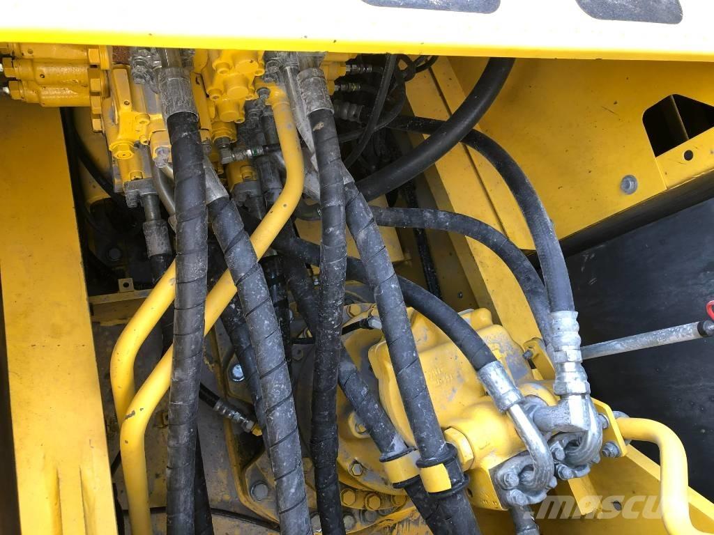 Komatsu 240-8 Bandgrävare