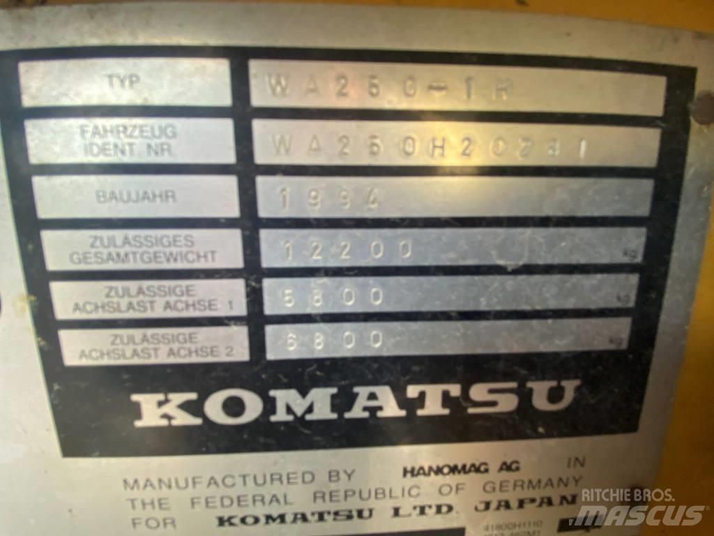 Komatsu WA 250 PT-1H Frontlastare och grävare