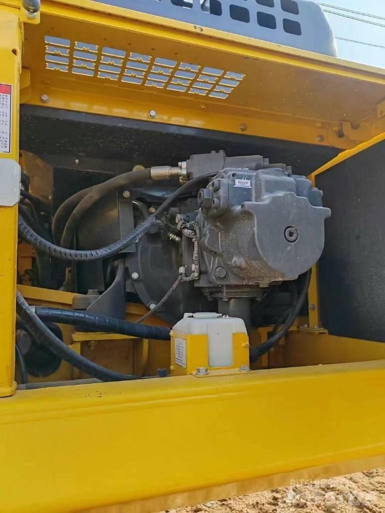 Komatsu 450-8 Bandgrävare