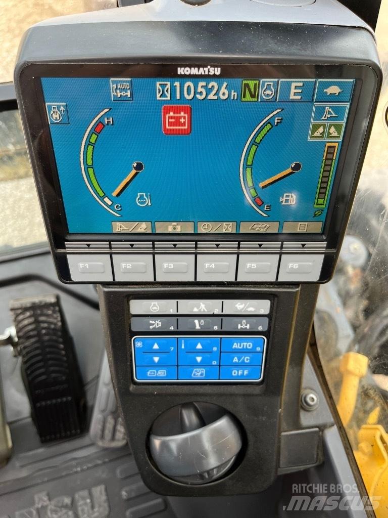 Komatsu PW148-8 Hjulgrävare