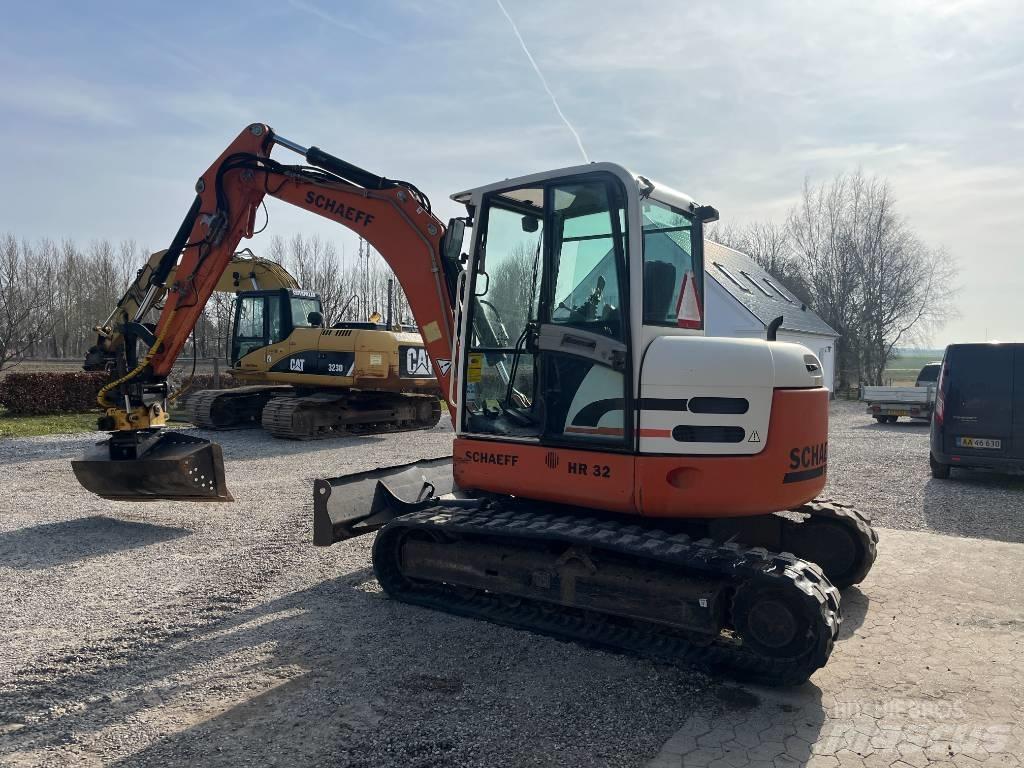 Schaeff HR 32 Midigrävmaskiner 7t - 12t