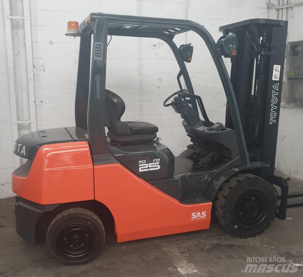 Toyota 52-8 FD 25 Dieselmotviktstruckar