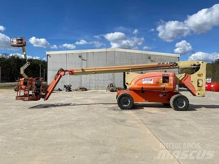 JLG 800AJ Bomliftar