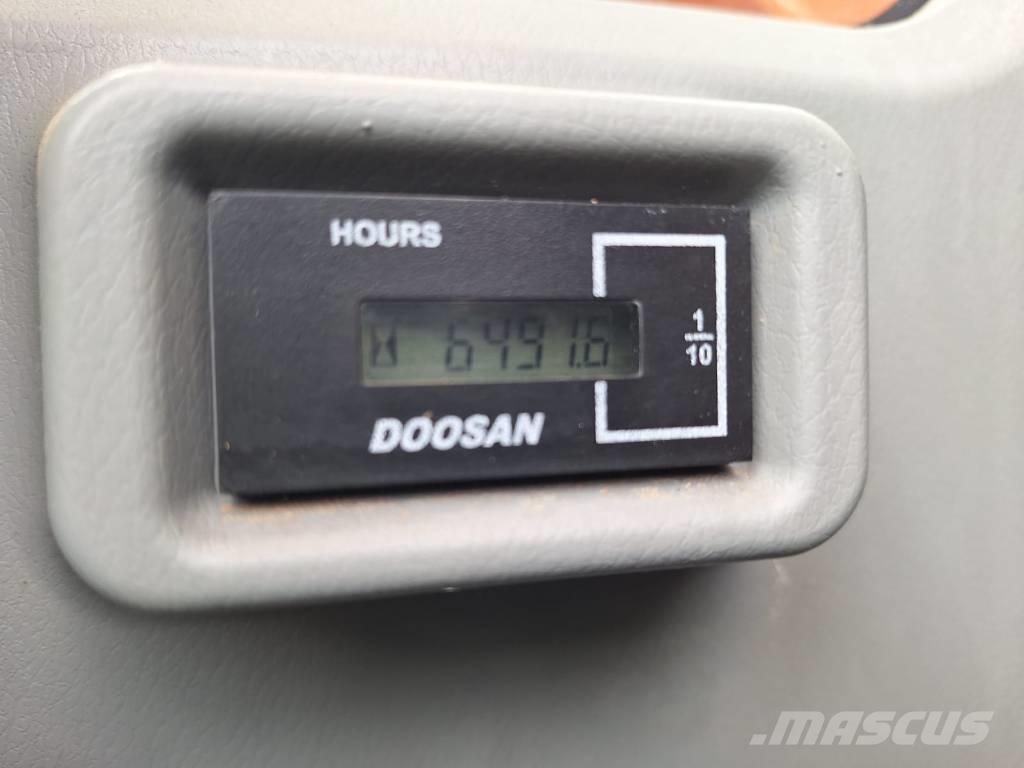 Doosan DX140LCR-5 Bandgrävare