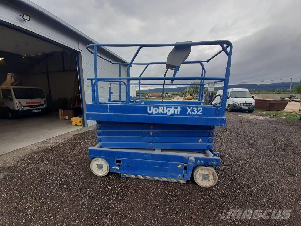UpRight X 32 Saxliftar