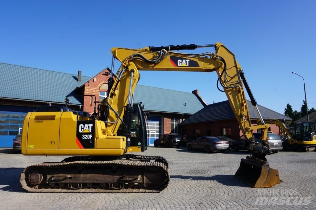 CAT 320 FL Bandgrävare