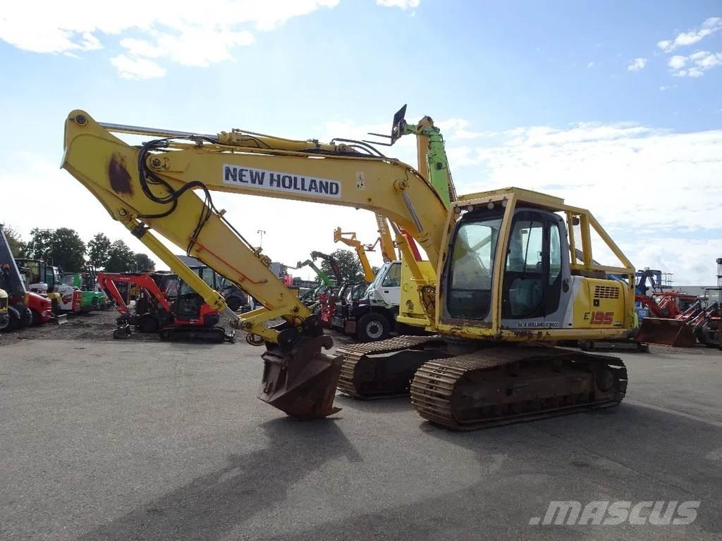 New Holland E195 Bandgrävare