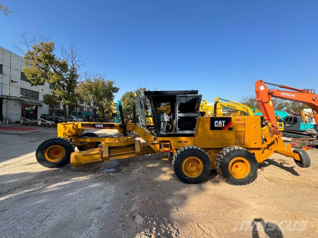 CAT 140 K Väghyvlar