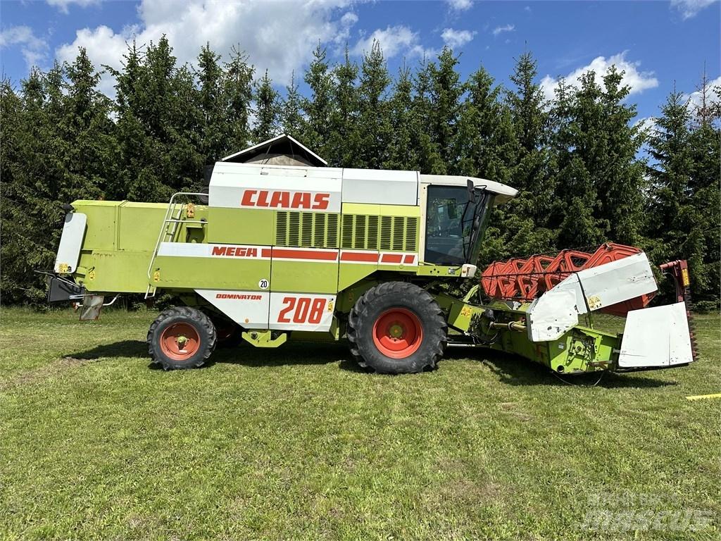 CLAAS Mega 208 Skördetröskor