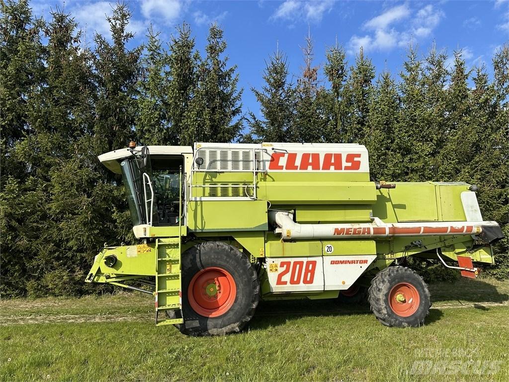CLAAS Mega 208 Skördetröskor