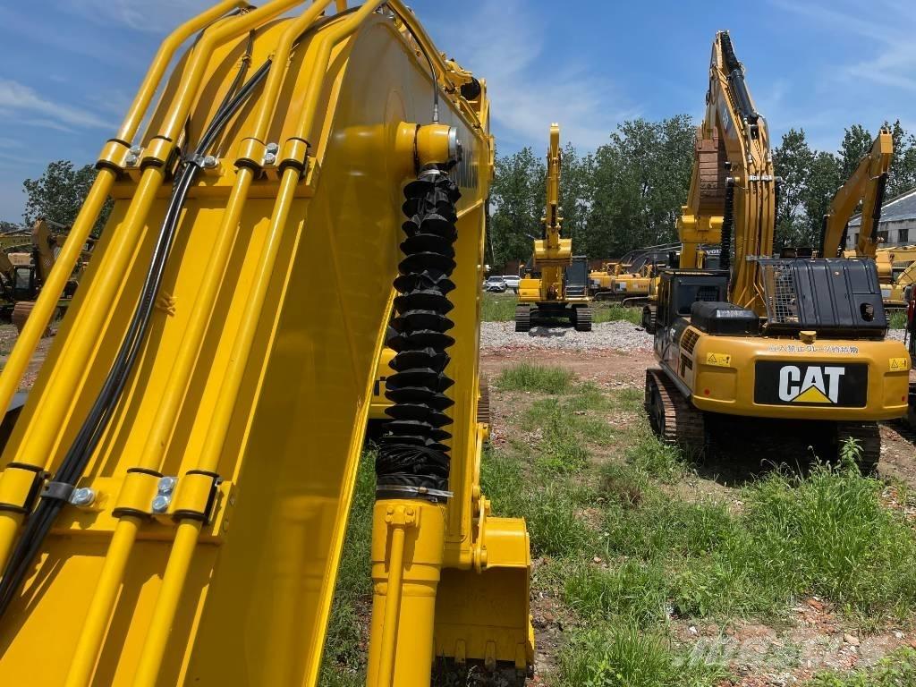 Komatsu PC 220 Bandgrävare