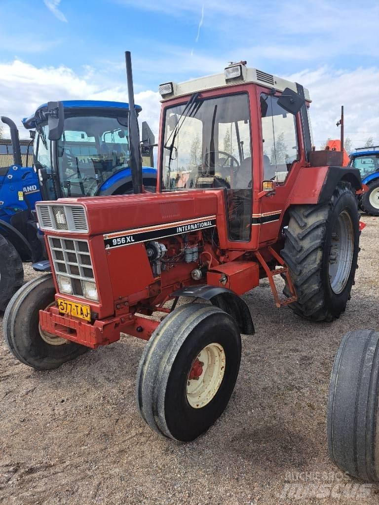 International 956XL Traktorer