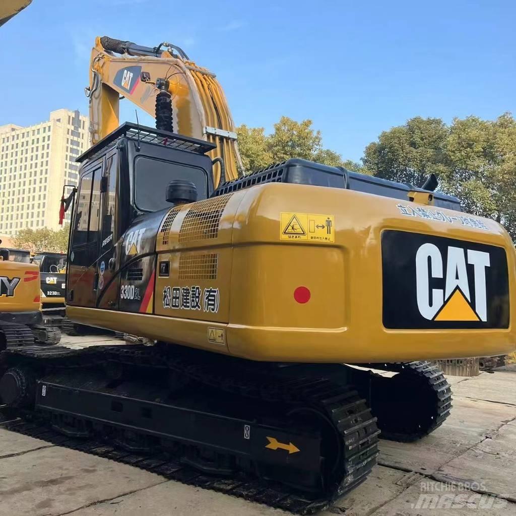 CAT 330 D L Bandgrävare