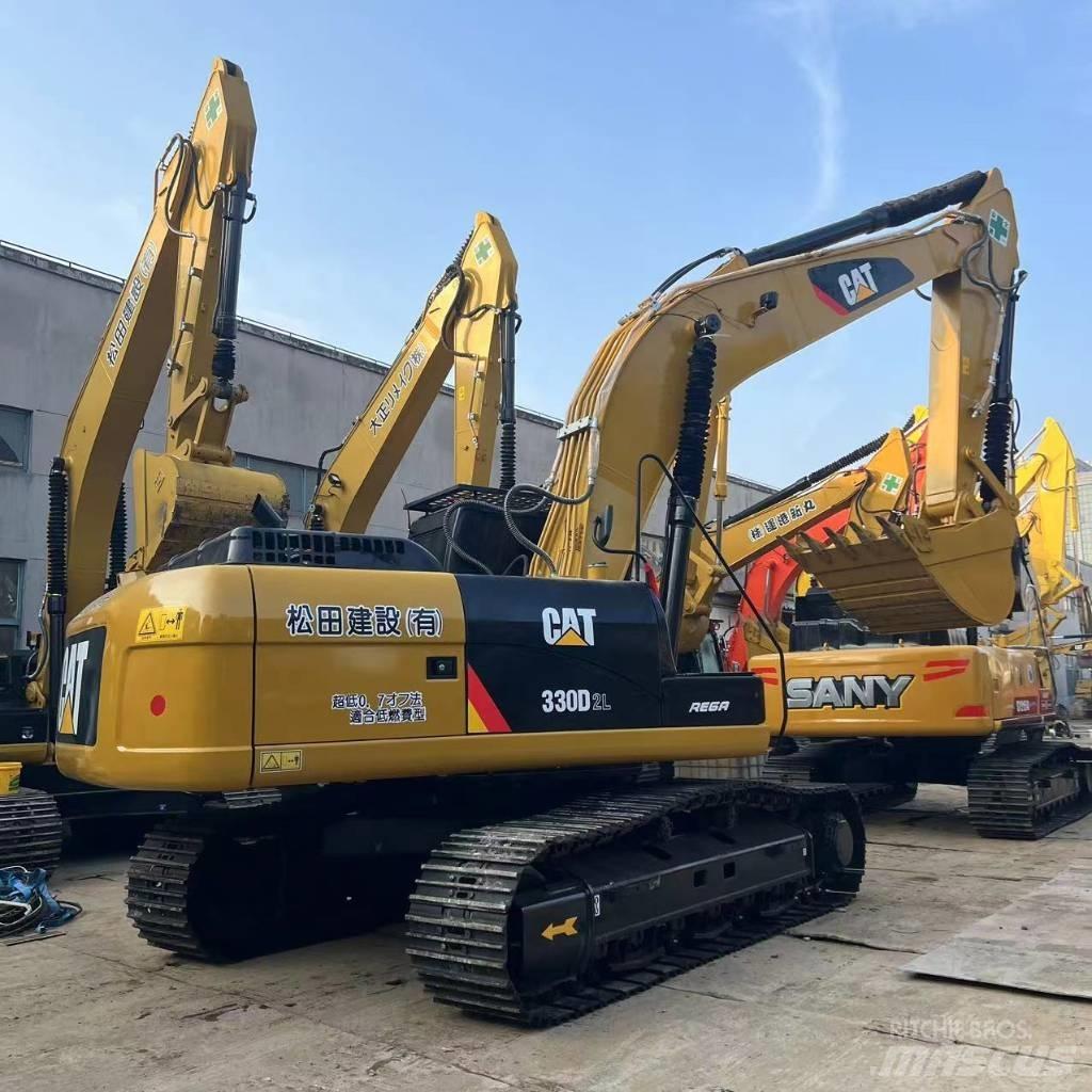 CAT 330 D L Bandgrävare