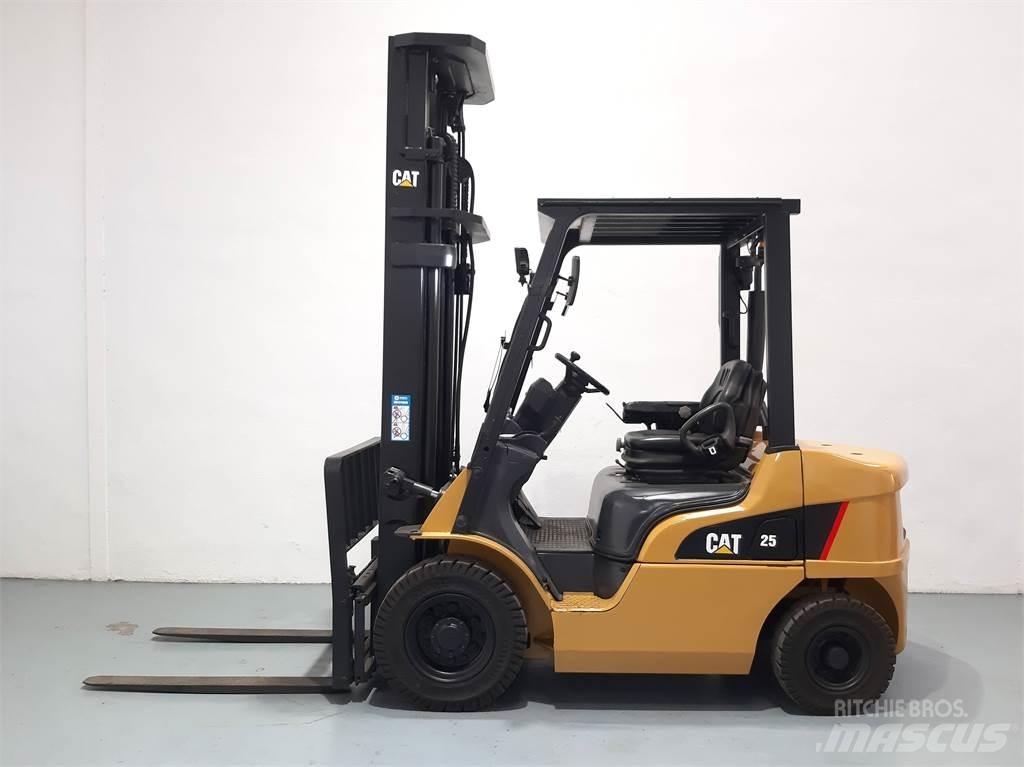 CAT DP25NT Dieselmotviktstruckar