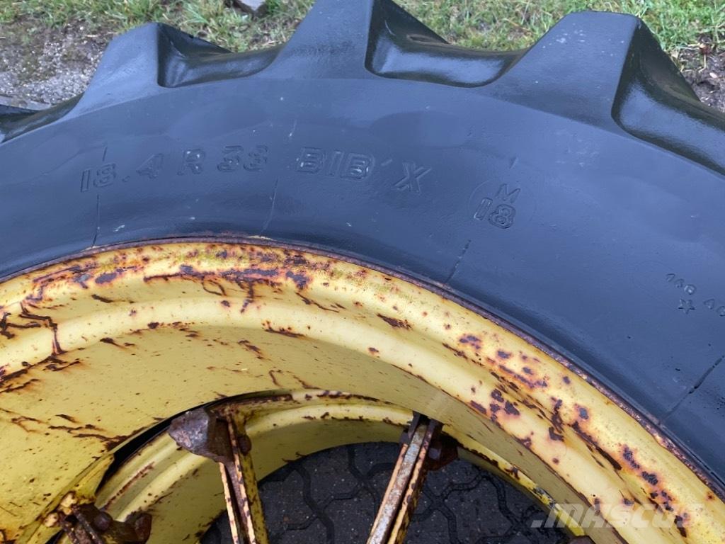  Tvillinghjul Däck, hjul och fälgar