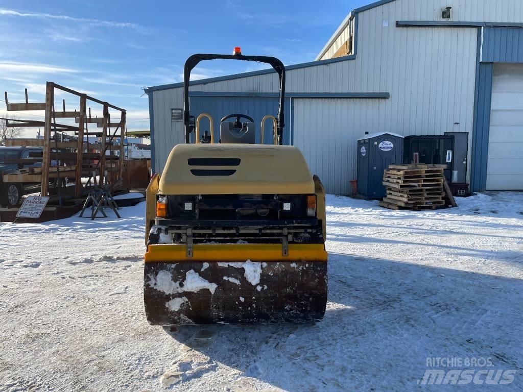 CAT CB 335 E Tvåvalsvältar