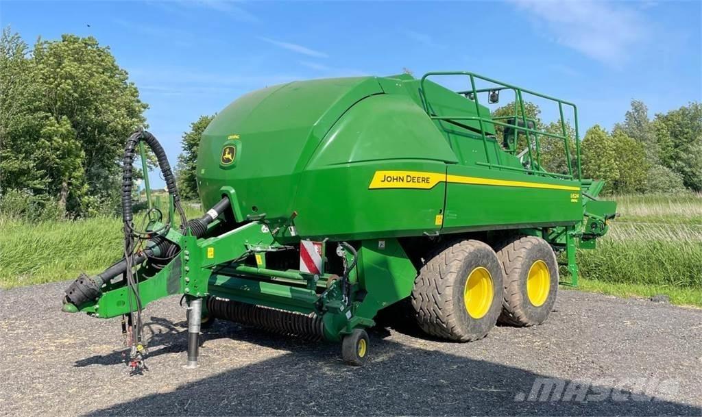 John Deere L624 Fyrkantspressar