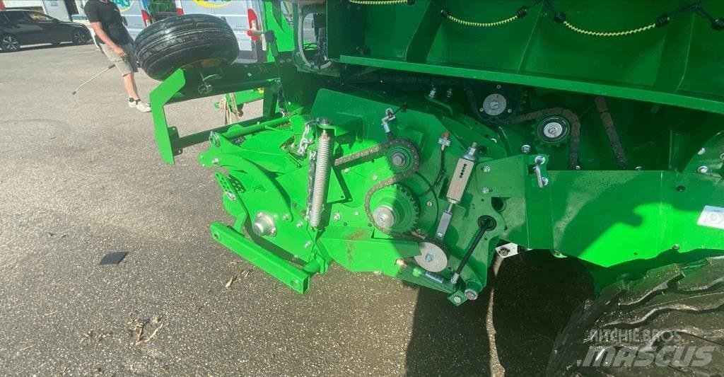 John Deere V461M Rundbalspressar