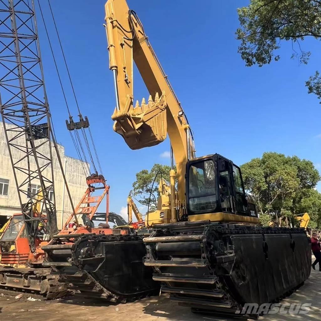 CAT 320 C Amfibiska grävmaskiner