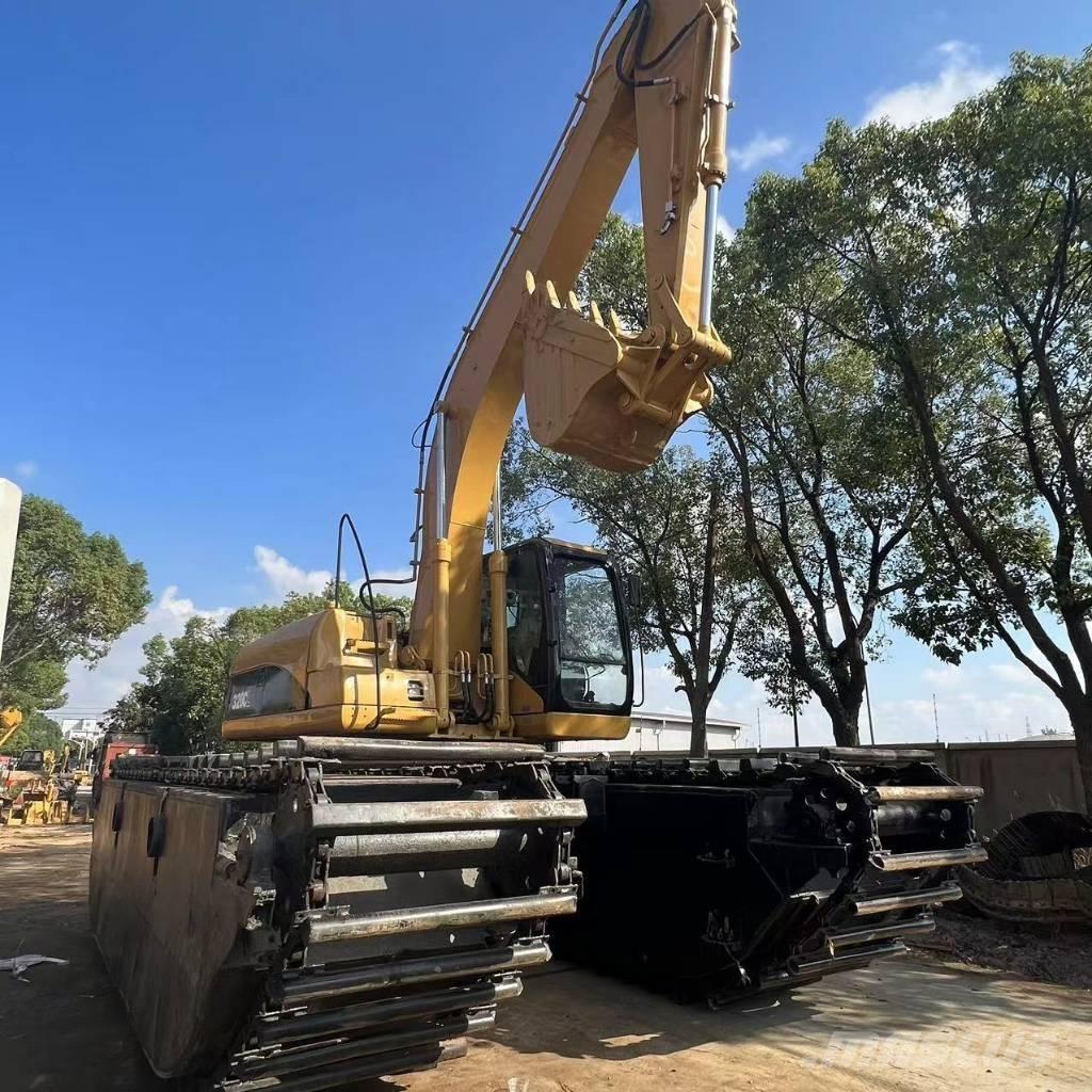 CAT 320 C Amfibiska grävmaskiner