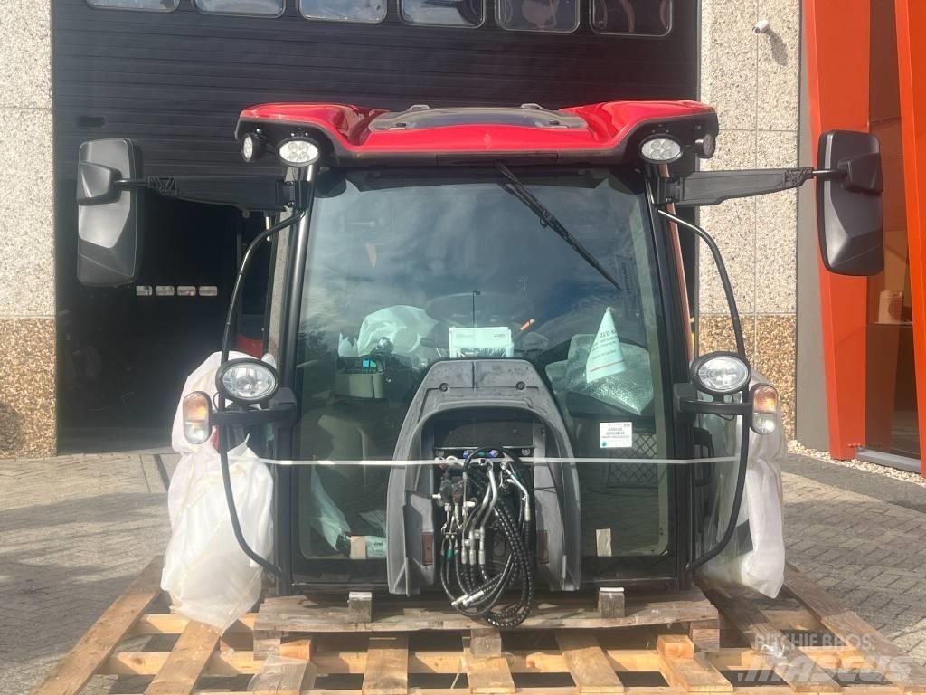 CASE MAXXUM / PUMA Hytter och interiör