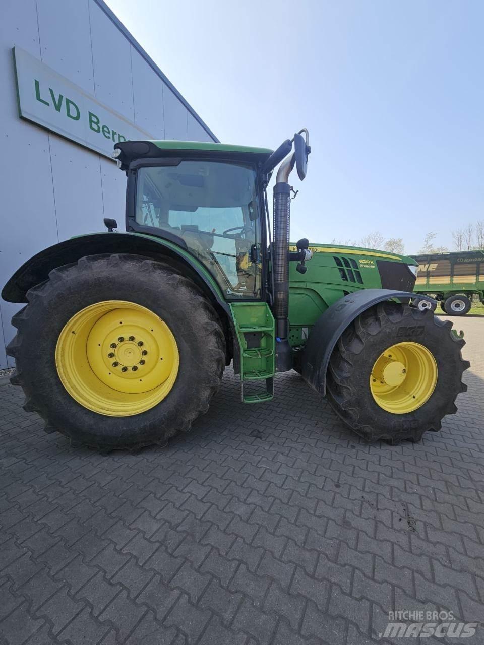 John Deere 6210R Traktorer