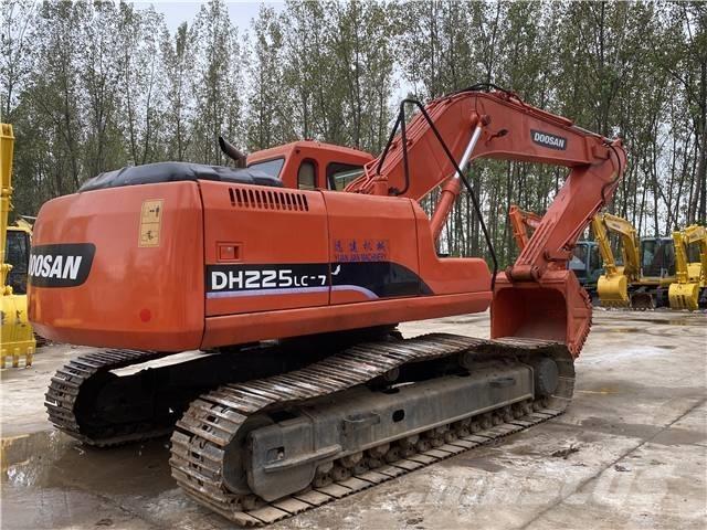 Doosan DH225 Bandgrävare