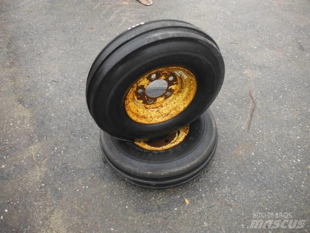 Dunlop 7.00X12 Däck, hjul och fälgar