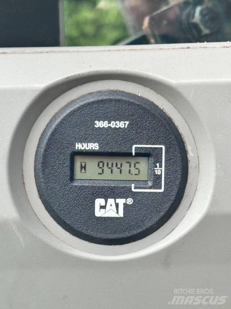 CAT 320 EL Bandgrävare