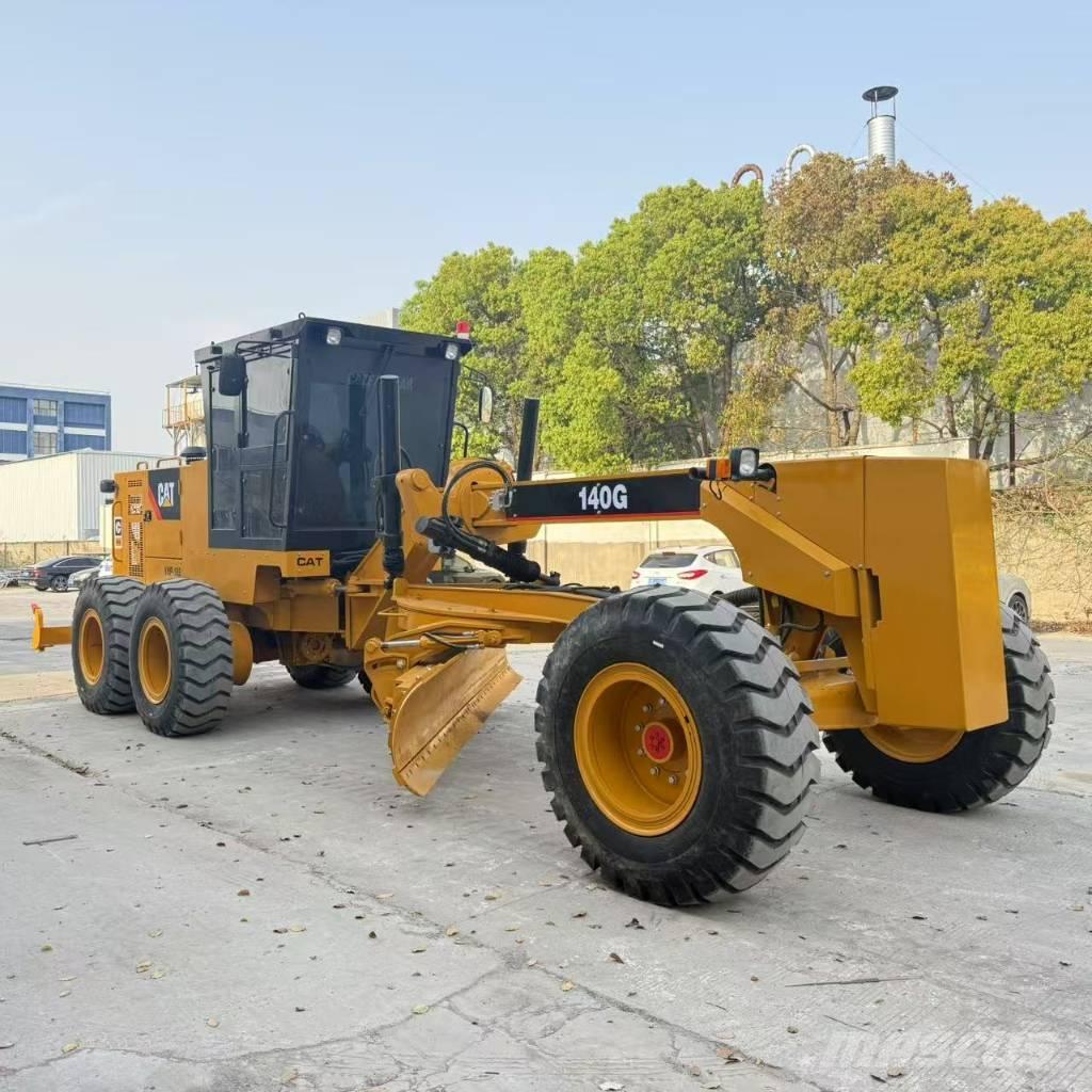 CAT 140 G Väghyvlar