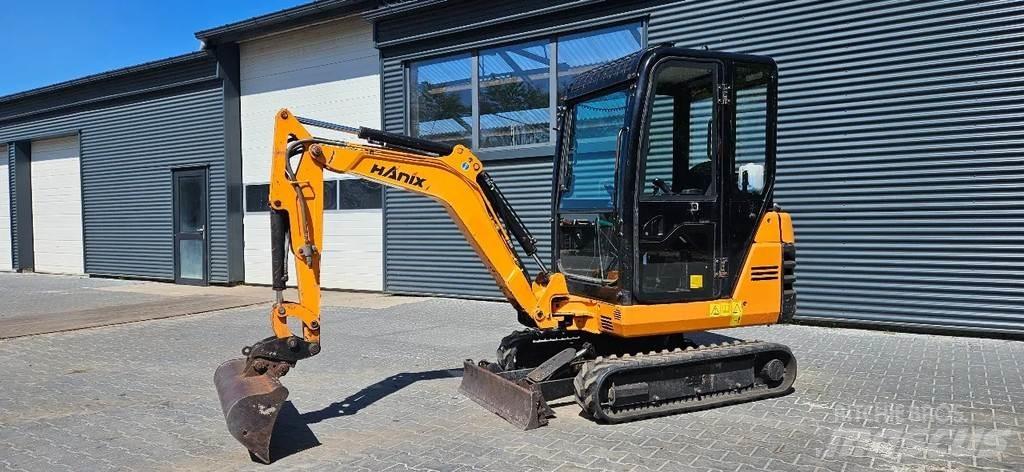 Hanix H 17D Minigrävare < 7t