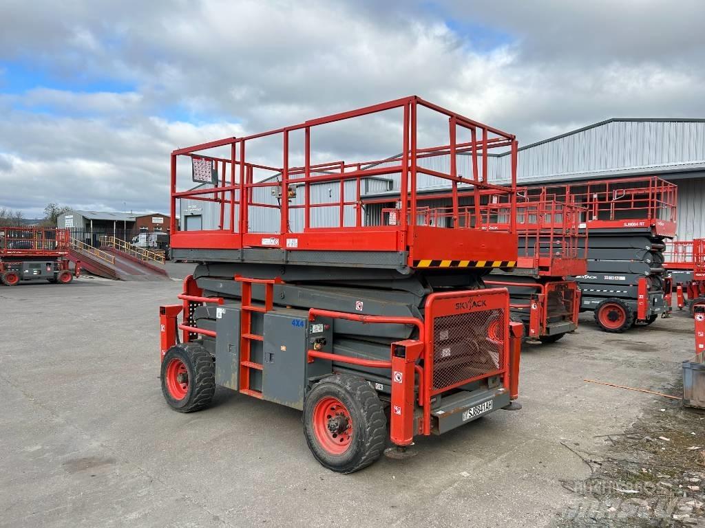 SkyJack SJ 8841 RT Saxliftar