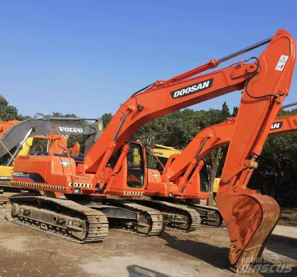 Doosan DH 220 Bandgrävare