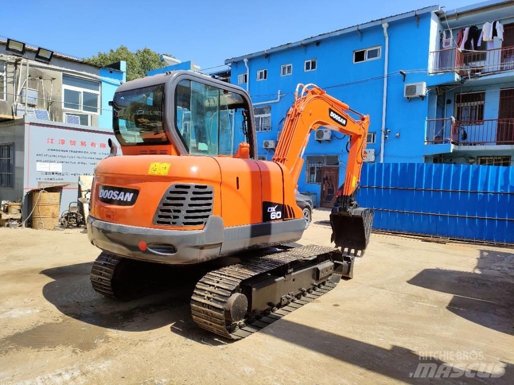 Doosan DX 60 Bandgrävare