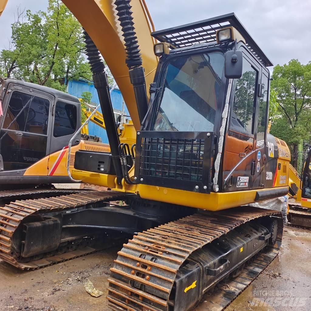 CAT 320D2 Bandgrävare