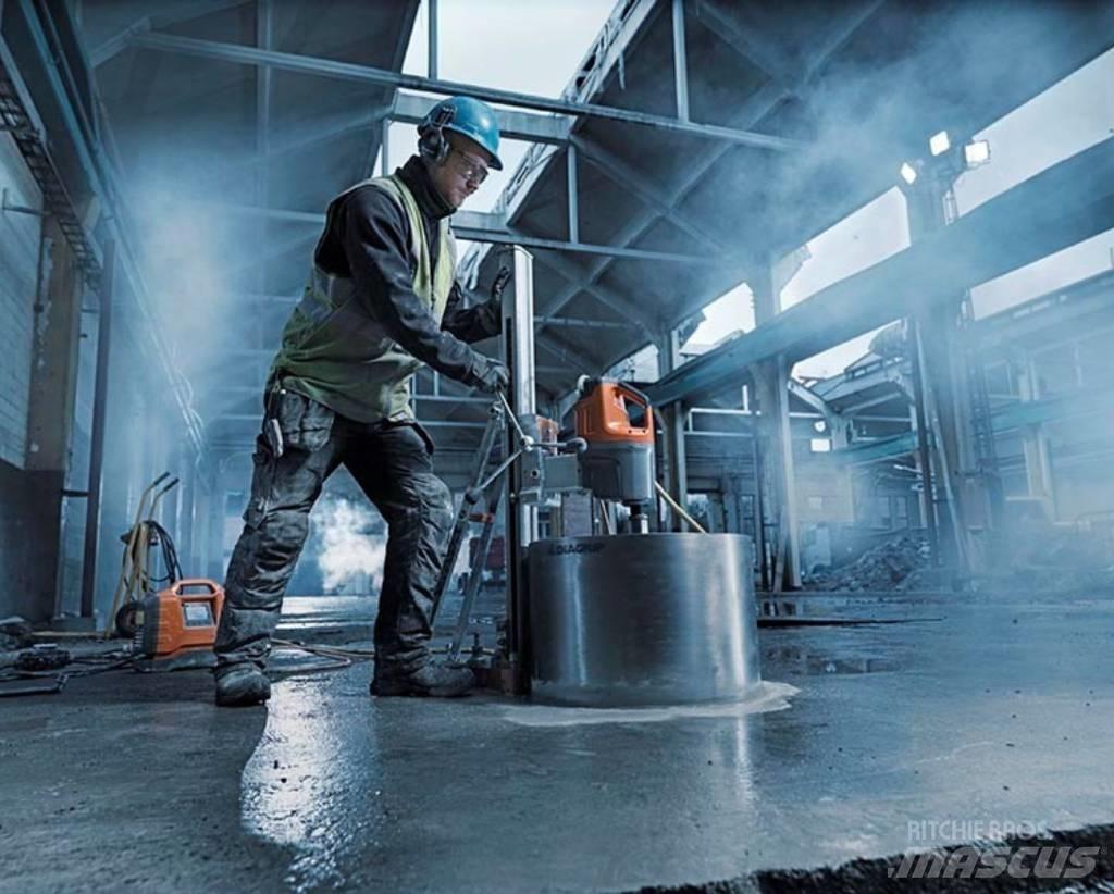 Husqvarna DM7000 Byggställningar