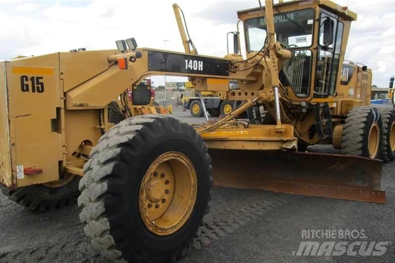 CAT 140H Väghyvlar