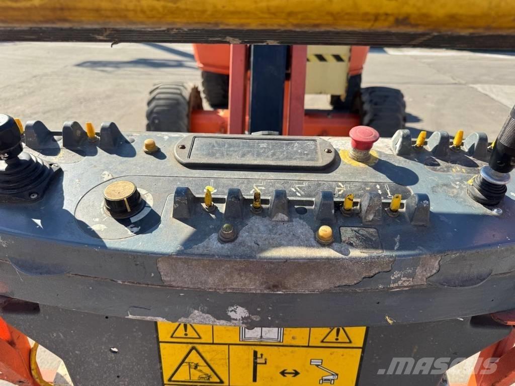 JLG 450 AJ Bomliftar