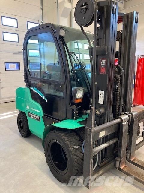 Mitsubishi FD35N Dieselmotviktstruckar