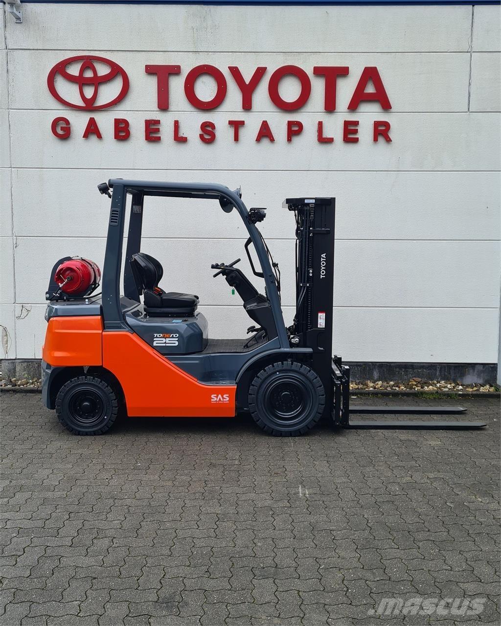 Toyota 02-8FGF25 Gasolmotviktstruckar