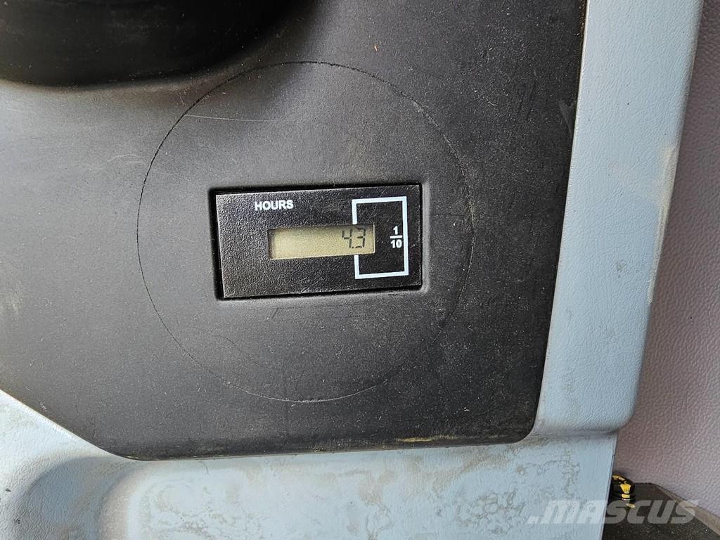 Hyundai R215L Bandgrävare