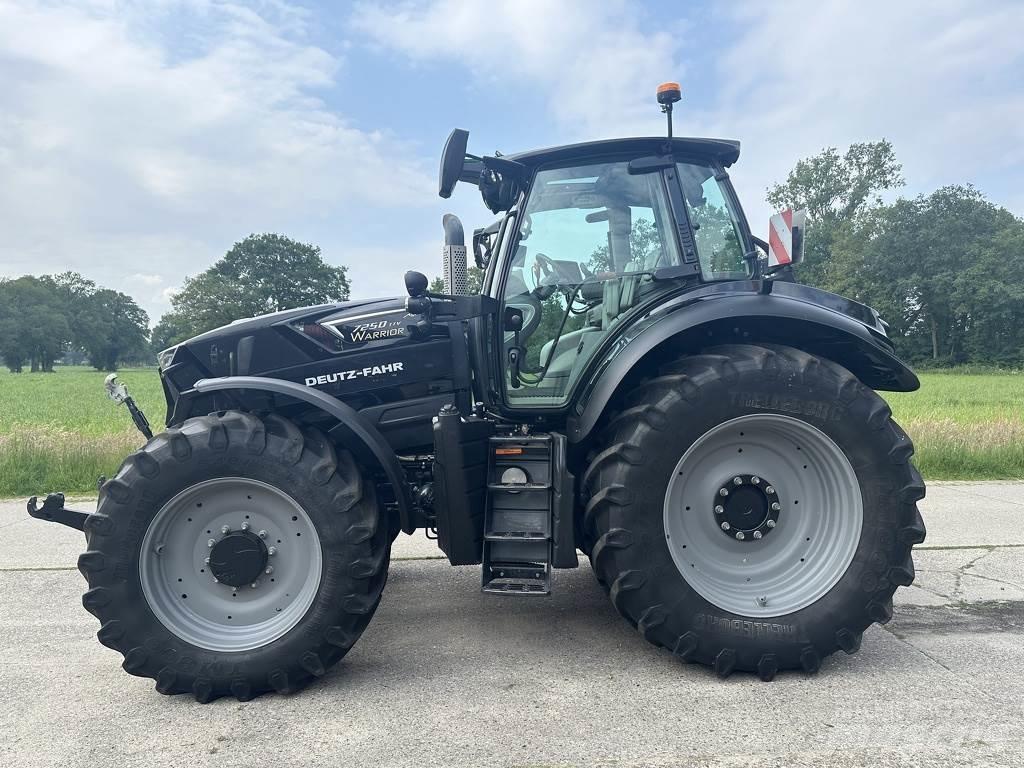 Deutz-Fahr 7250TTV Traktorer