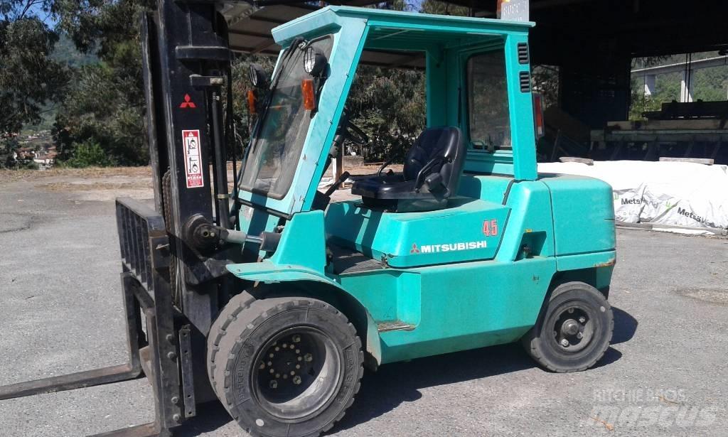 Mitsubishi FD45K2 Dieselmotviktstruckar