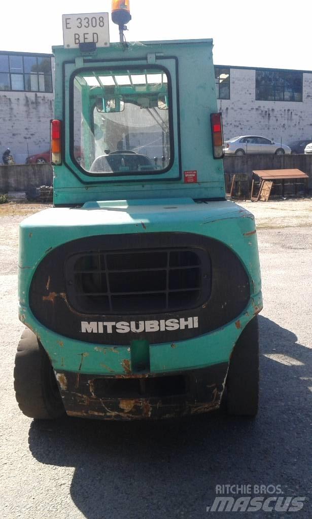Mitsubishi FD45K2 Dieselmotviktstruckar
